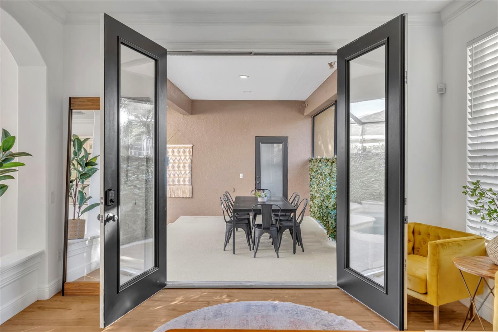 Image 22 of 41 For 13104 Royal Fern Drive