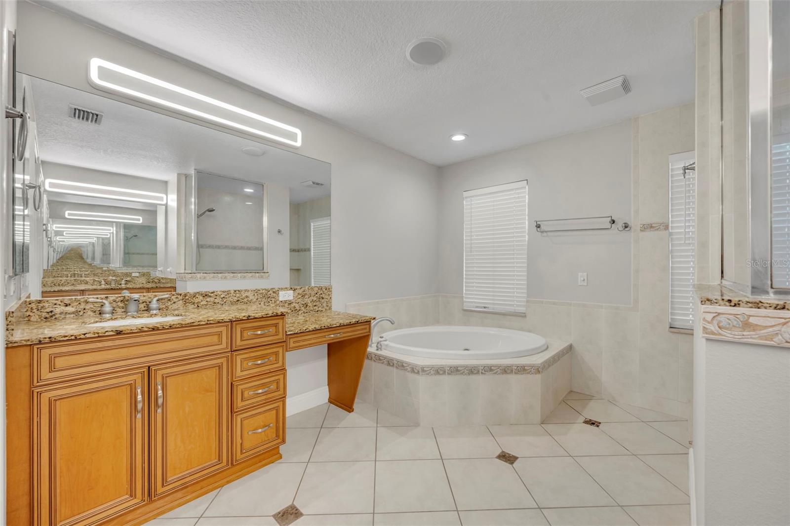 Image 31 of 41 For 13104 Royal Fern Drive