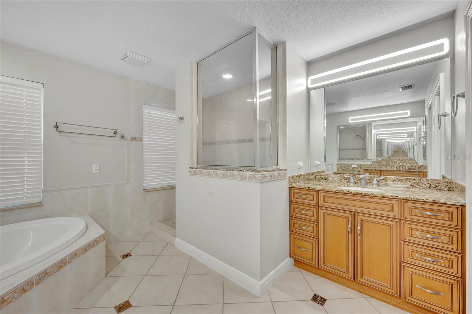 Image 32 of 41 For 13104 Royal Fern Drive