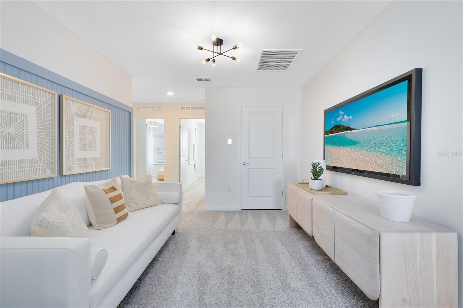 Image 12 of 22 For 16294 Merry Alley