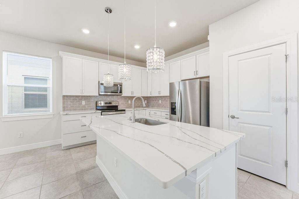 Image 10 of 50 For 14037 Kauai Drive