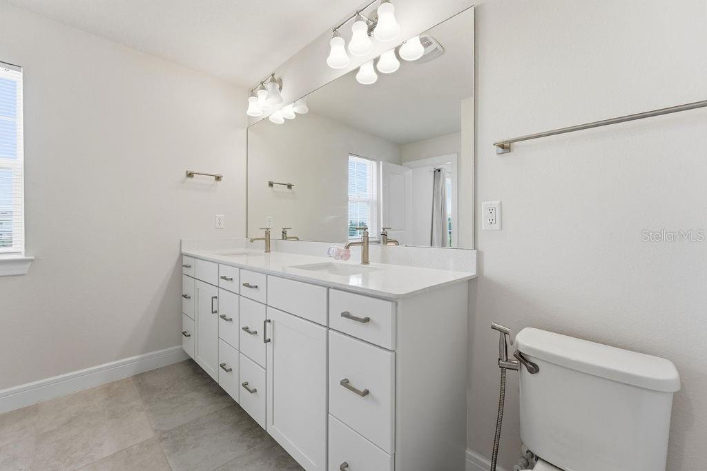 Image 32 of 50 For 14037 Kauai Drive