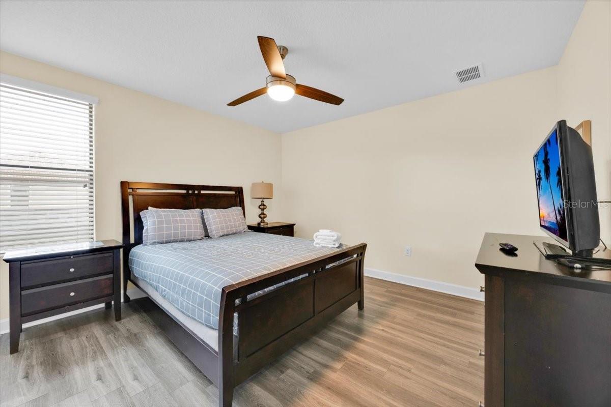 Image 19 of 43 For 9032 Shadow Mountain Street