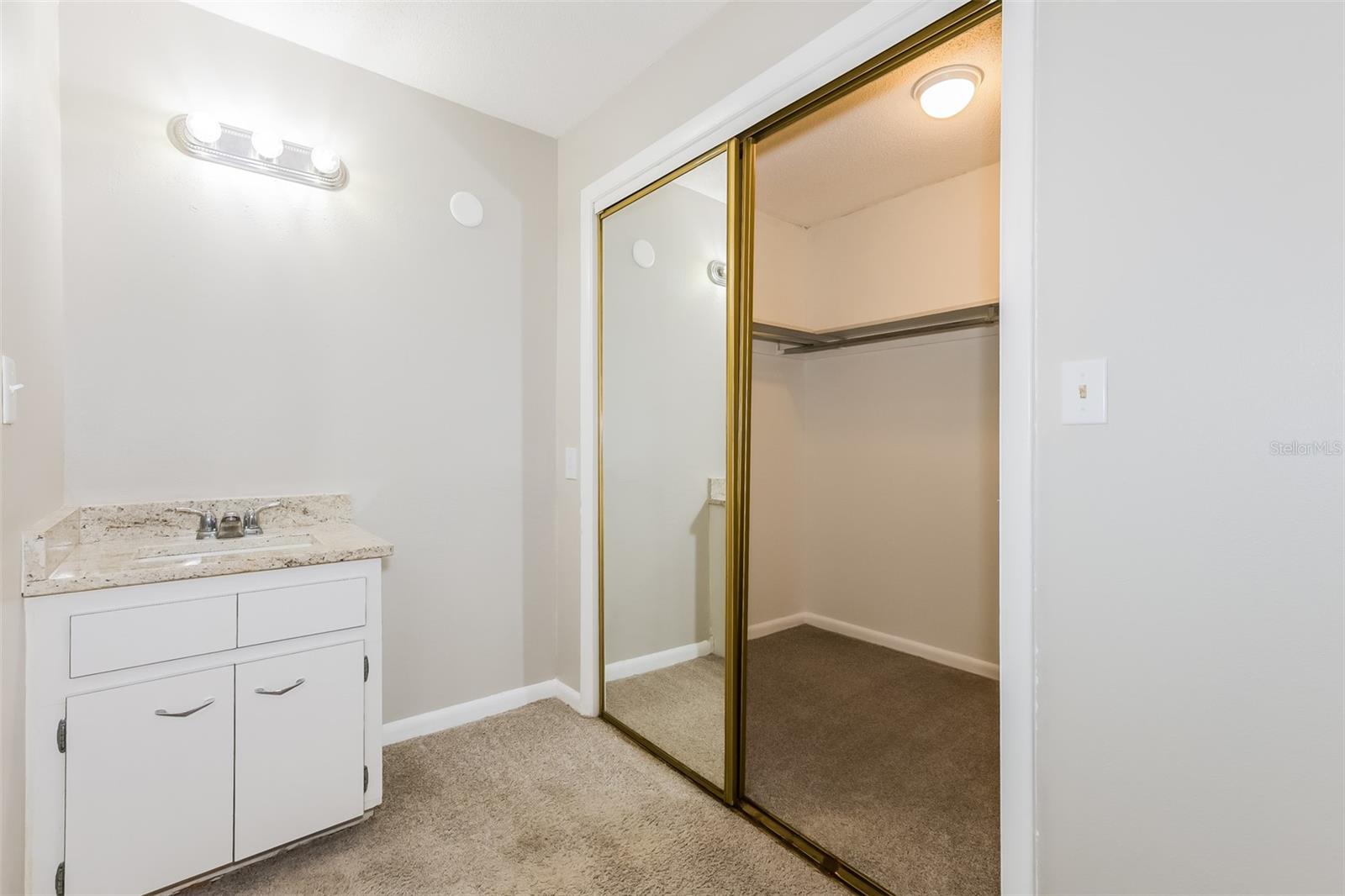 Image 14 of 21 For 418 Duchess Drive