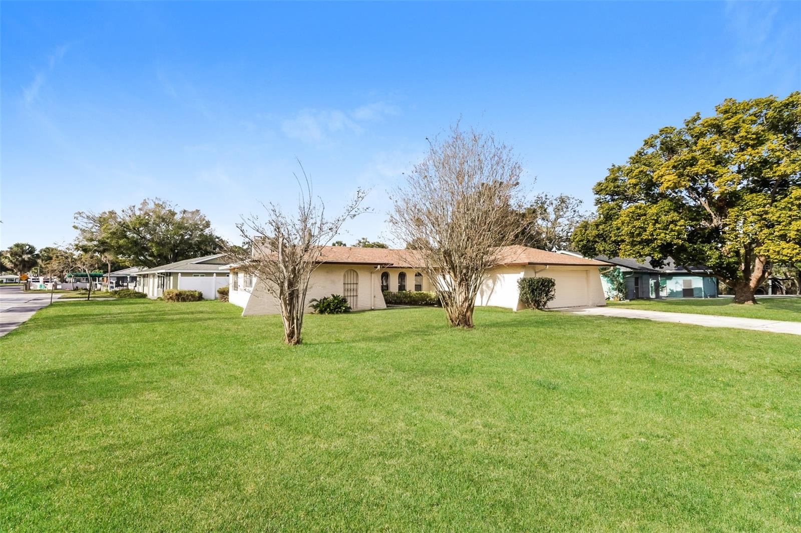 Image 2 of 21 For 418 Duchess Drive