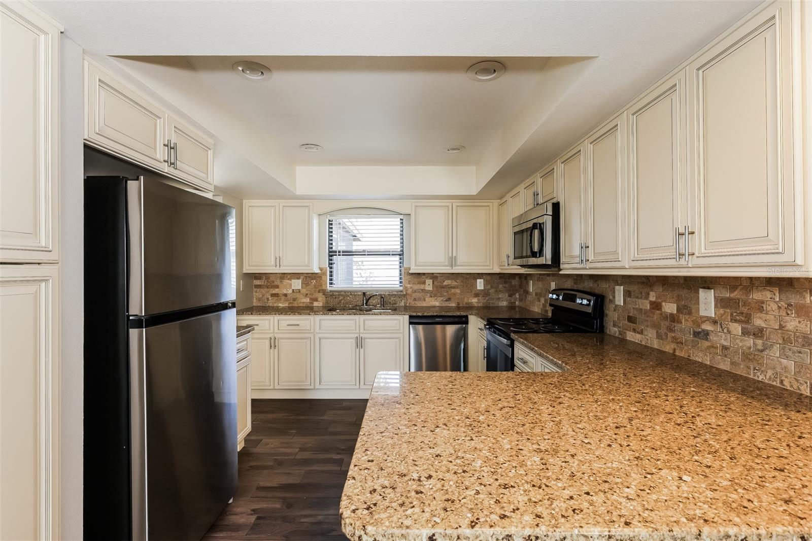 Image 6 of 21 For 418 Duchess Drive