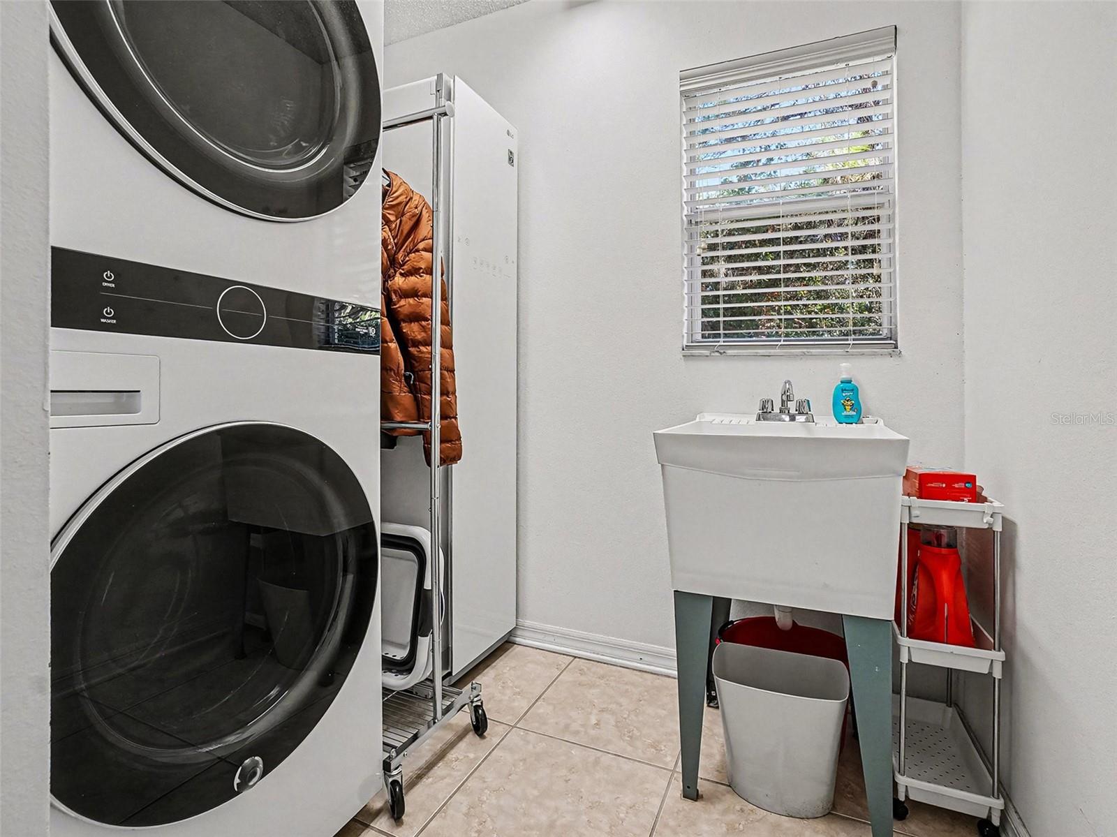 Image 11 of 28 For 14539 Unbridled Drive