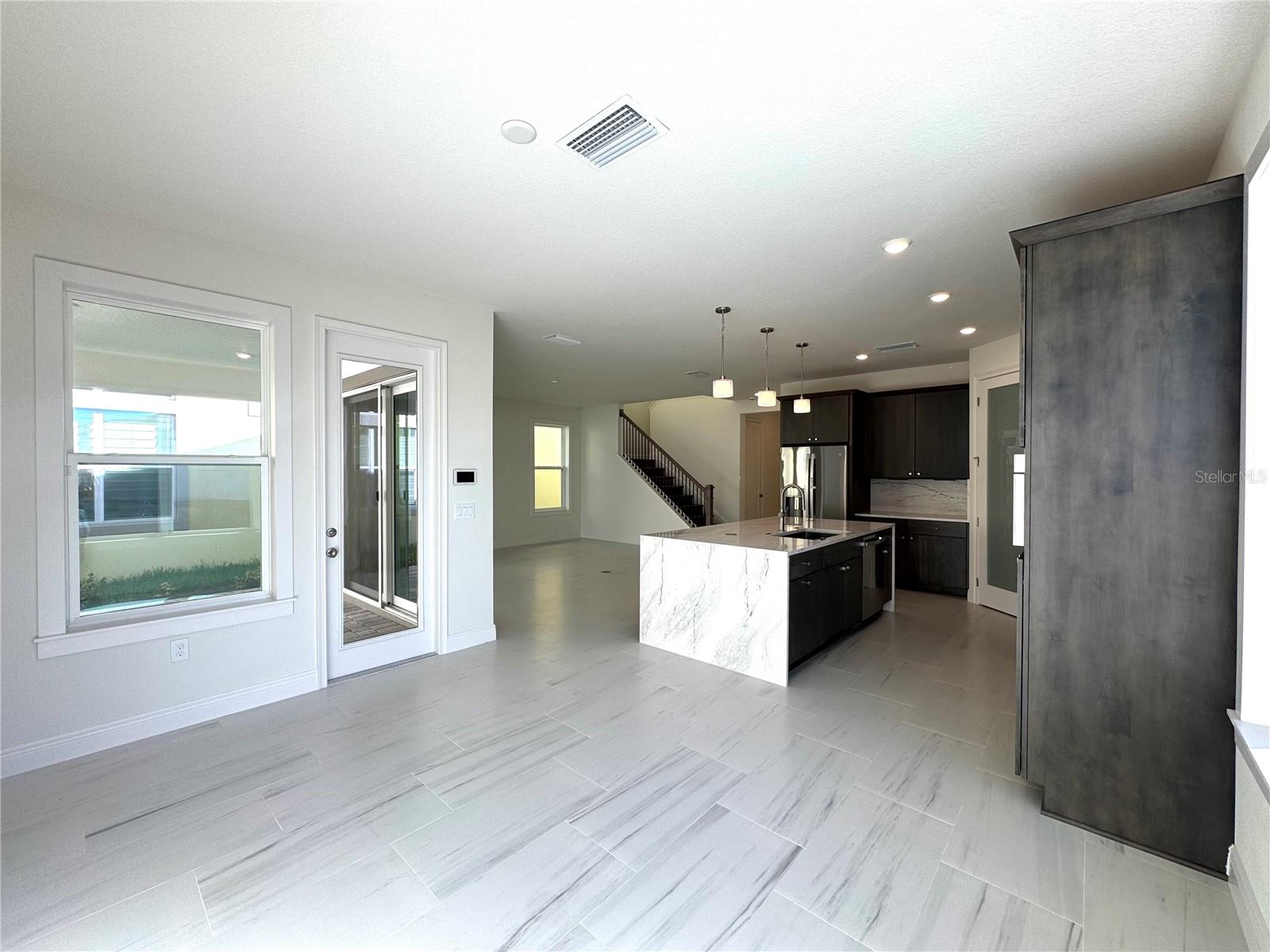 Image 10 of 37 For 9819 Gobat Alley