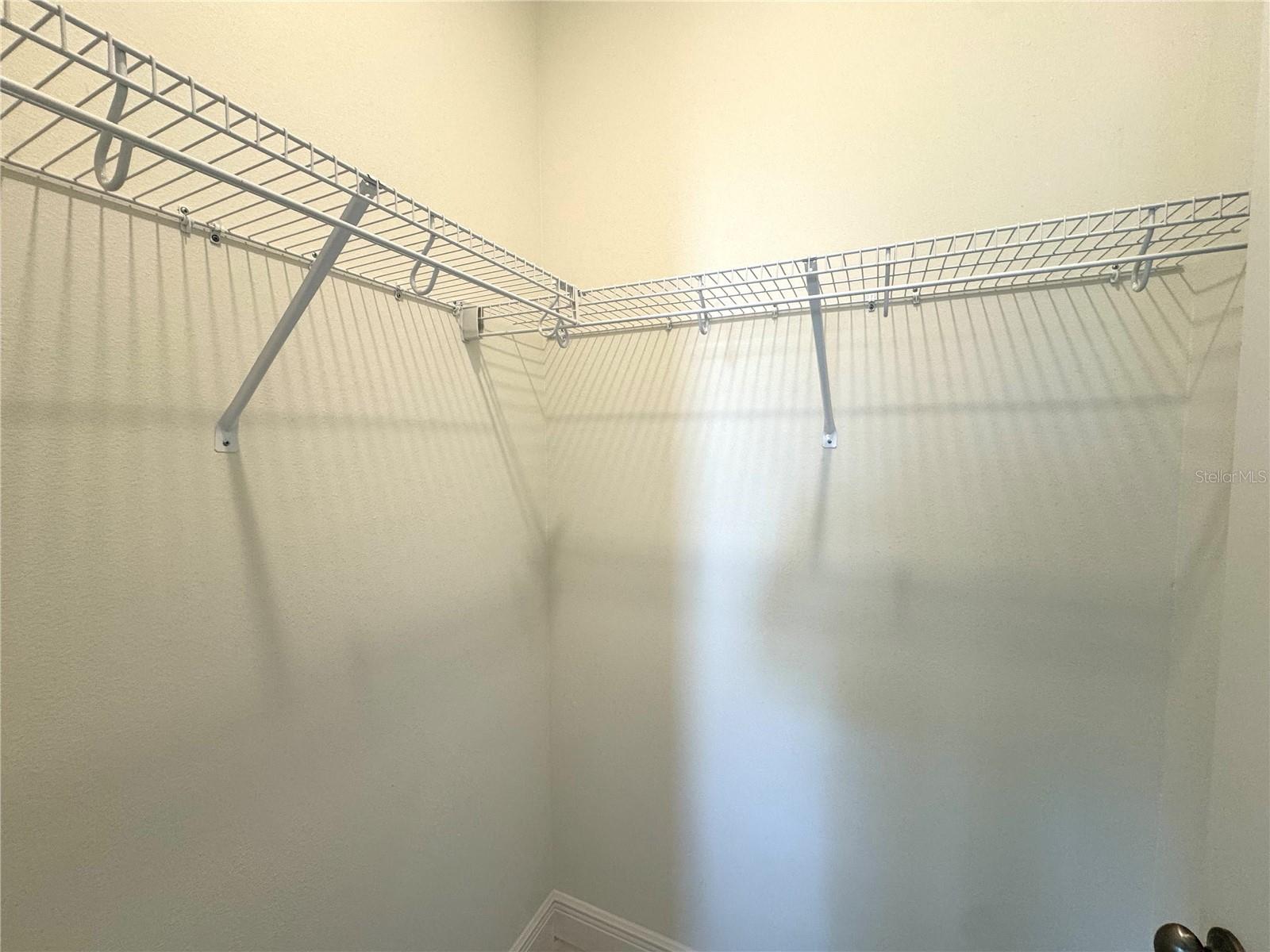 Image 15 of 37 For 9819 Gobat Alley