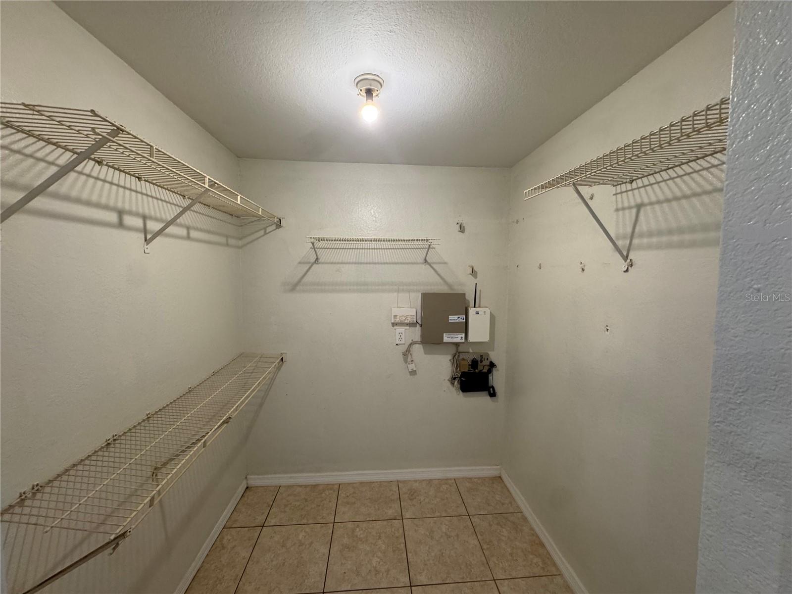 Image 14 of 30 For 7605 Pissarro Drive 13108