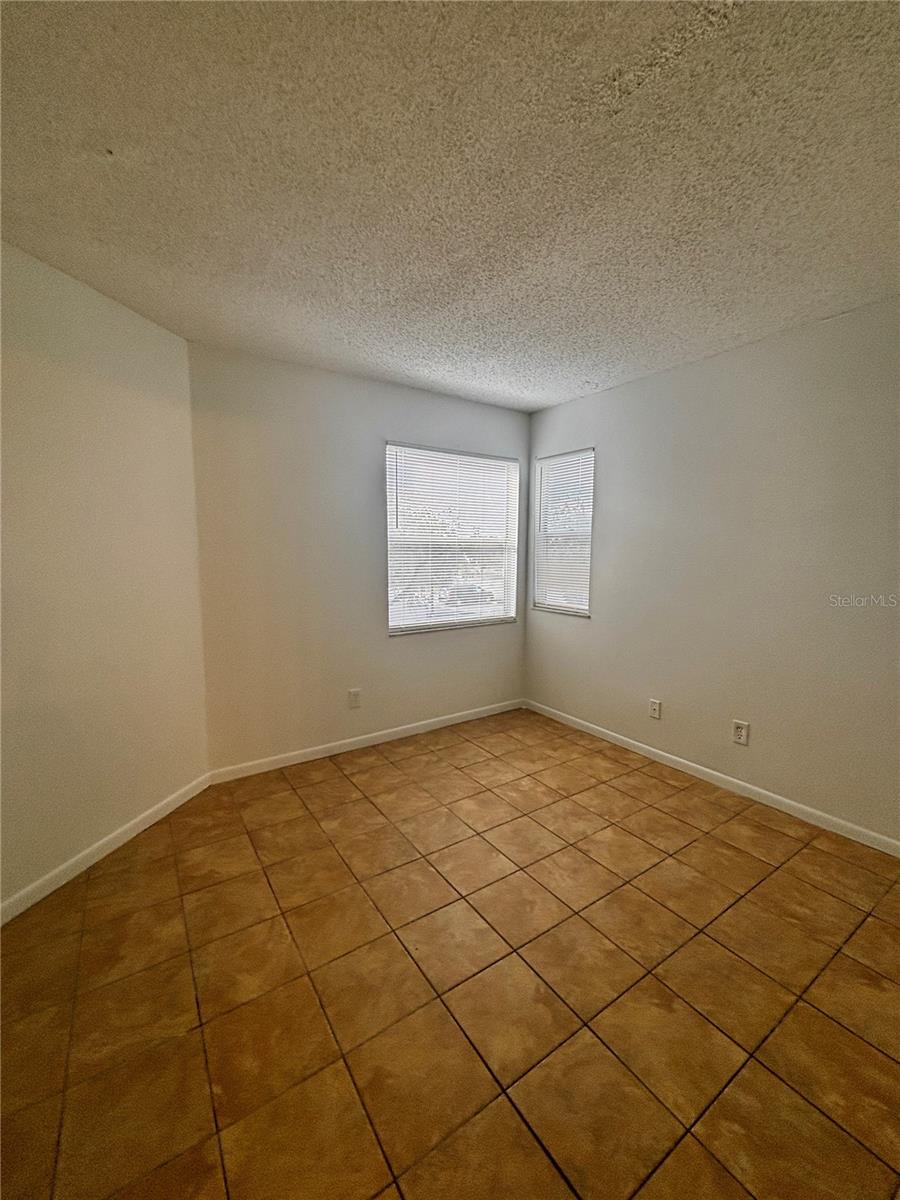 Image 13 of 16 For 2504 Woodgate Boulevard 202