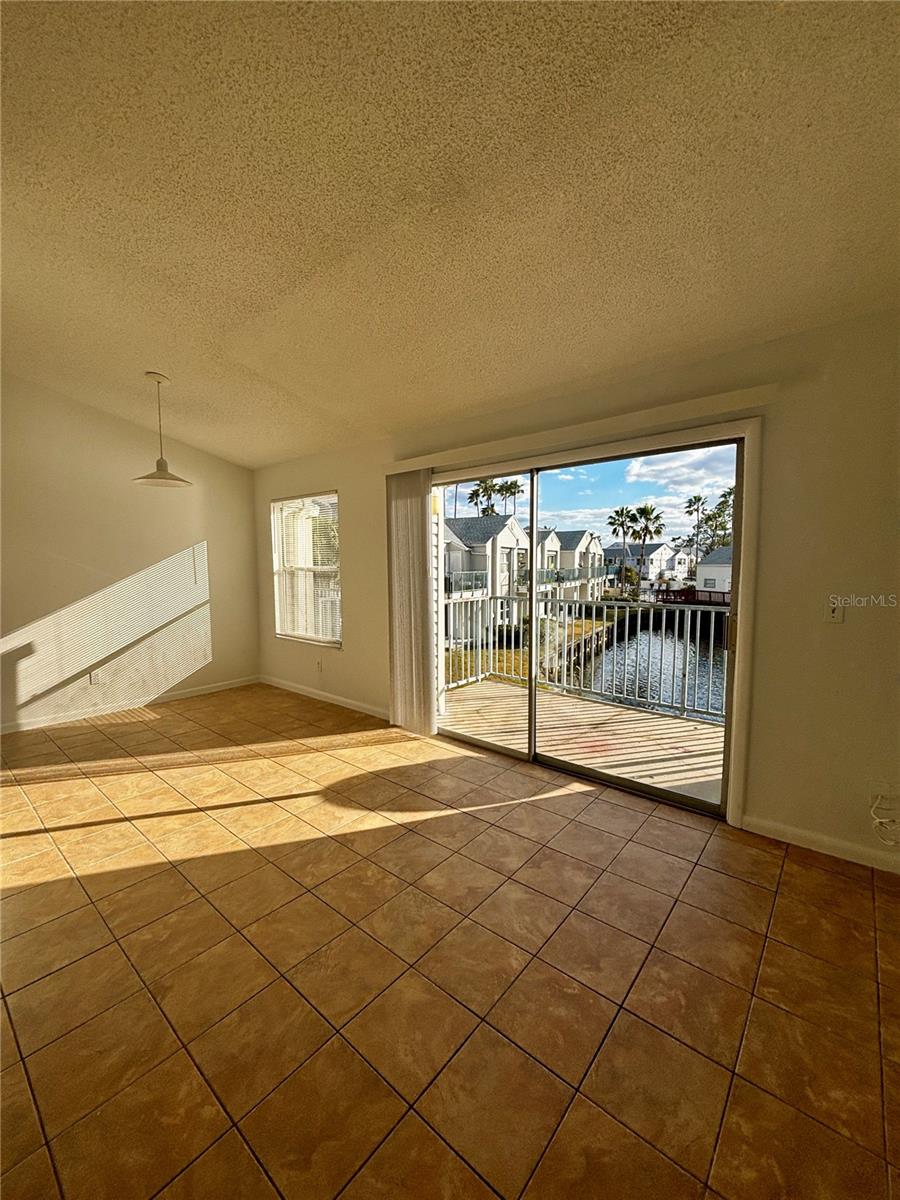 Image 4 of 16 For 2504 Woodgate Boulevard 202