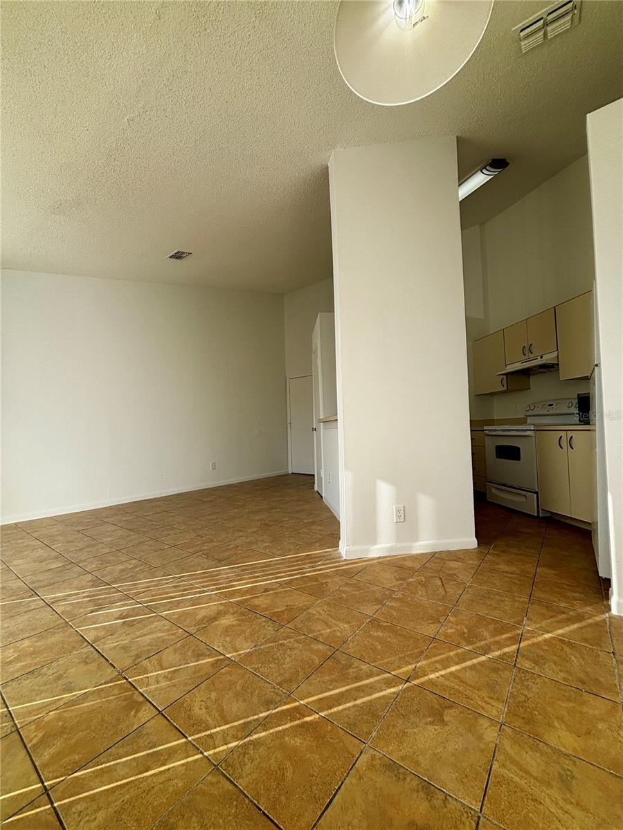 Image 6 of 16 For 2504 Woodgate Boulevard 202