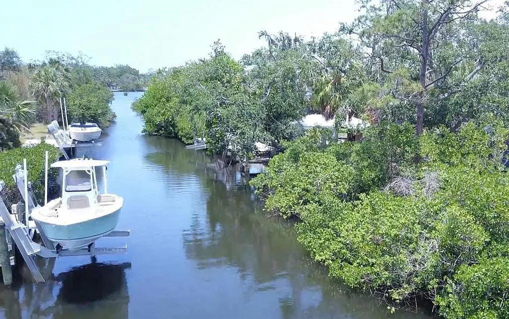 Image 19 of 21 For 608 Bittner Boulevard