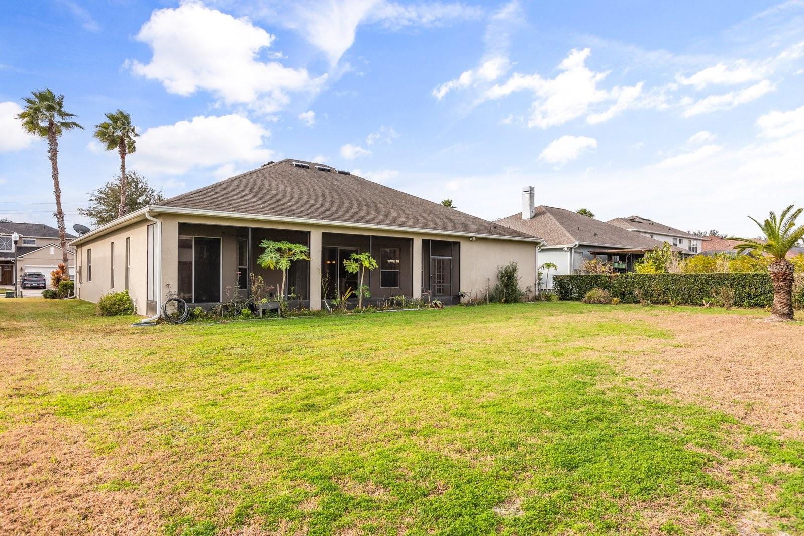 Image 27 of 33 For 402 Brentwood Club Cove