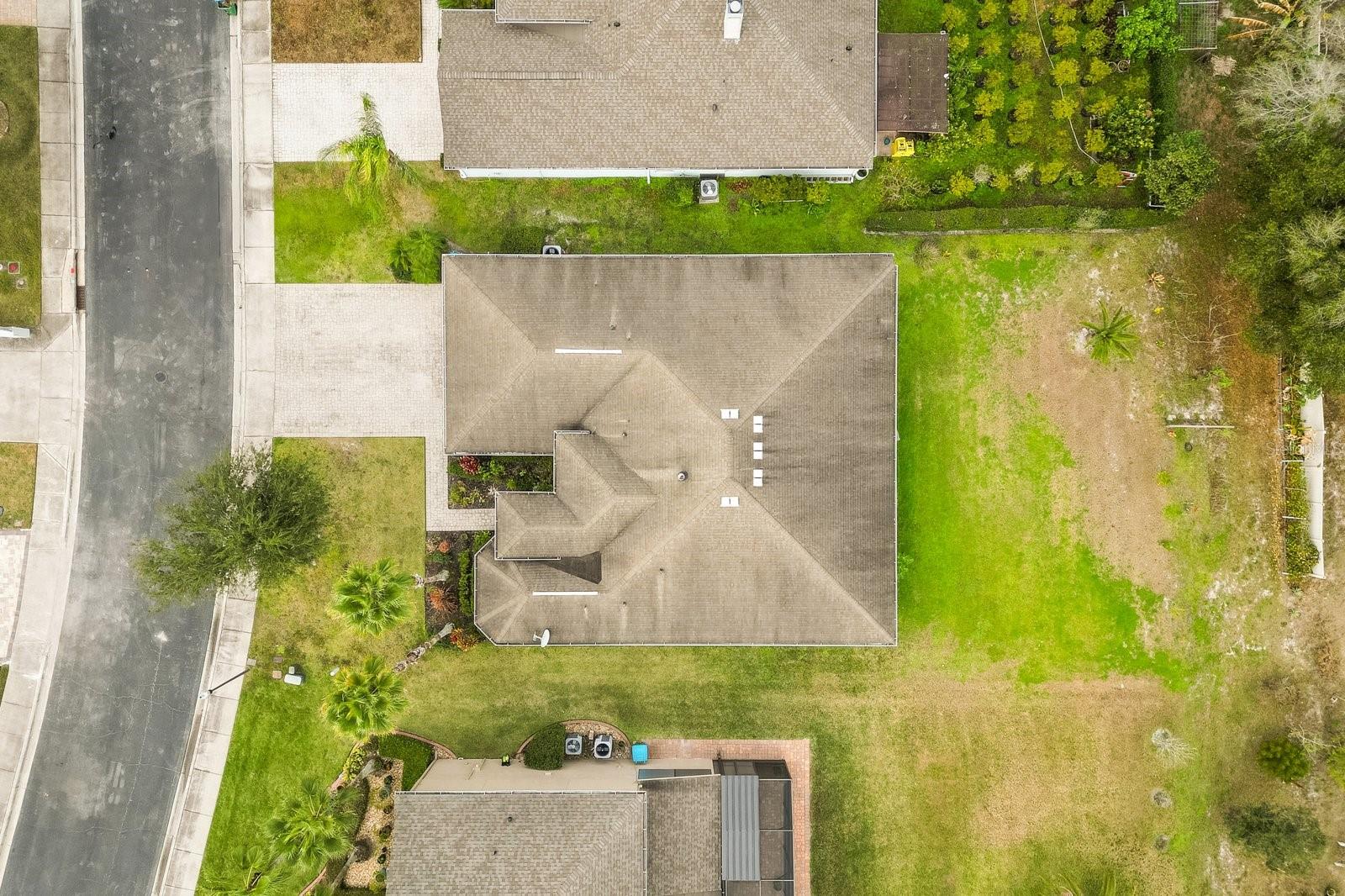 Image 29 of 33 For 402 Brentwood Club Cove