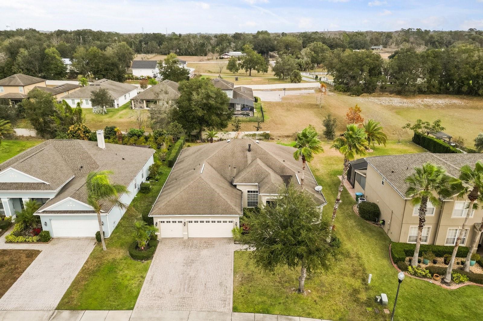 Image 30 of 33 For 402 Brentwood Club Cove