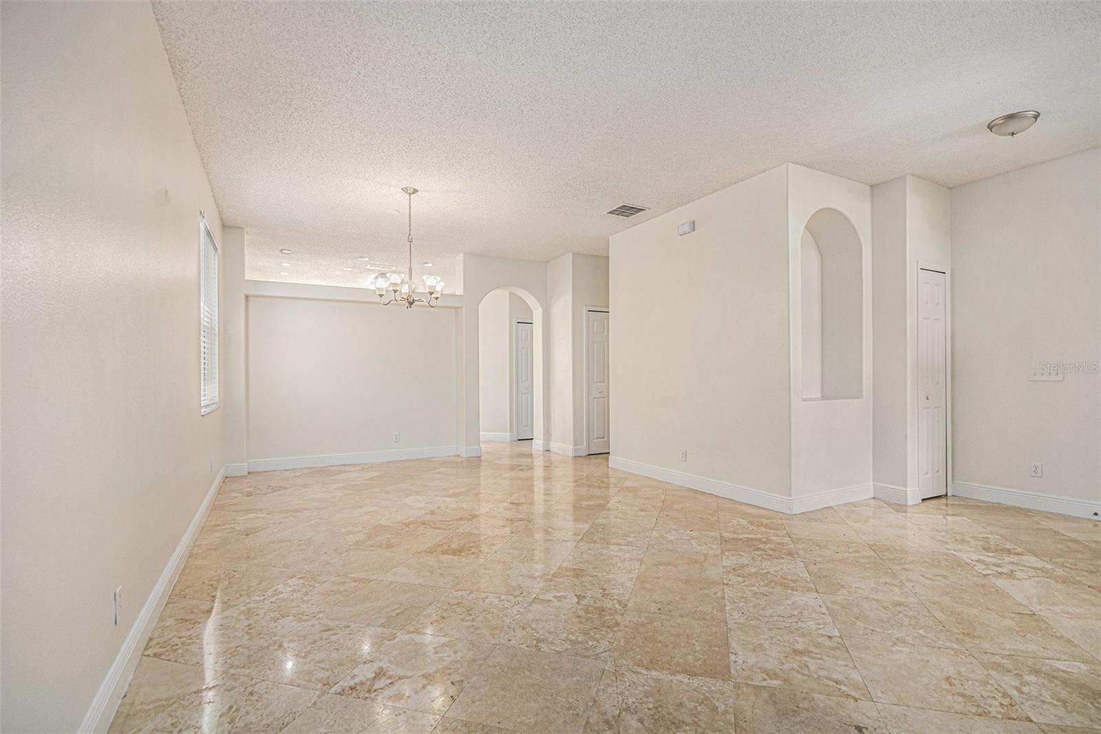 Image 5 of 25 For 13740 Hawkeye Drive Drive