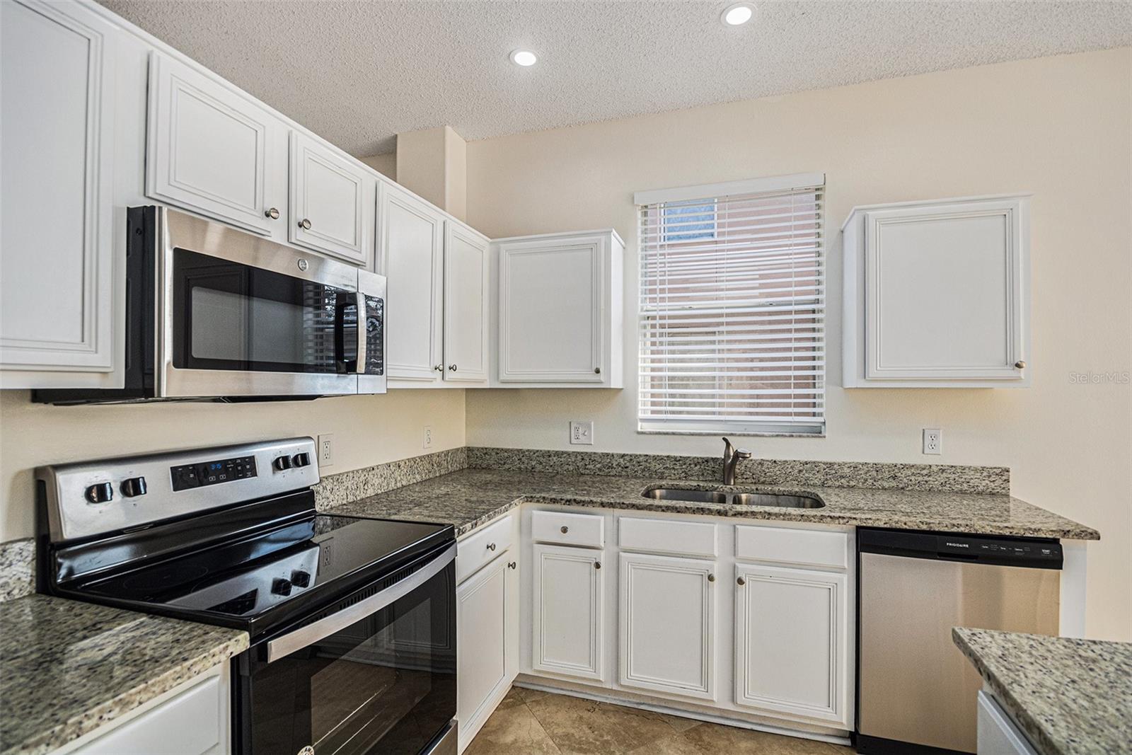 Image 9 of 25 For 13740 Hawkeye Drive Drive