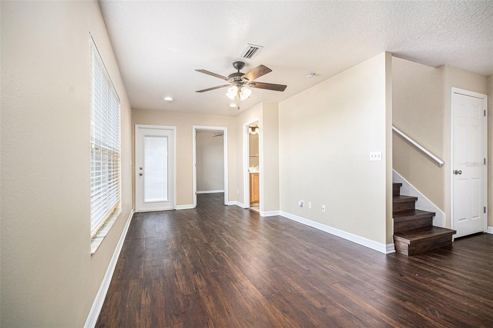 Image 15 of 27 For 1520 Presidio Dr Drive