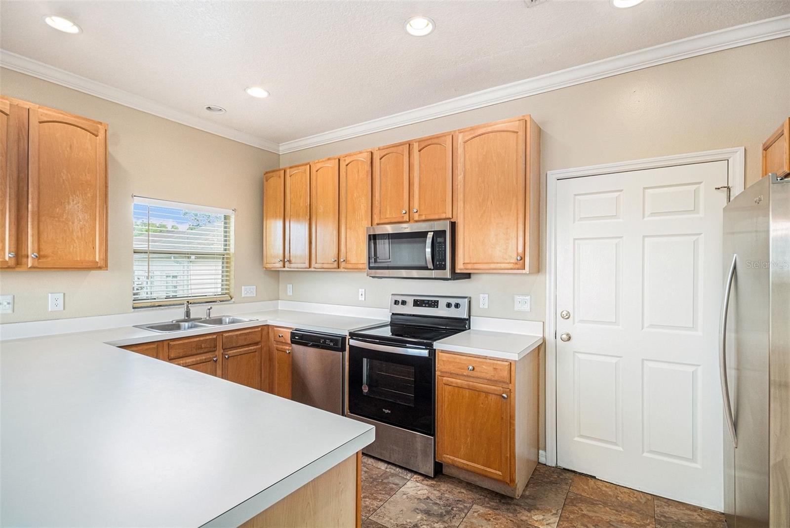 Image 8 of 27 For 1520 Presidio Dr Drive