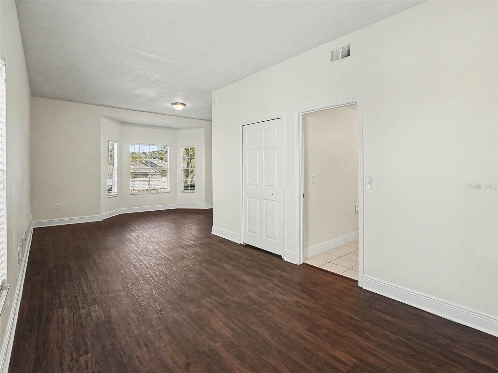 Image 11 of 27 For 7728 Glynde Hill Drive