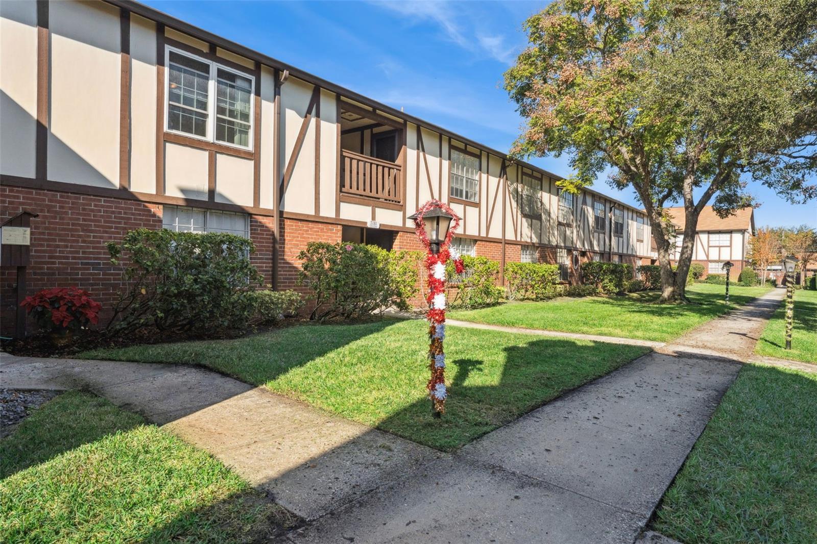 Image 2 of 21 For 5311 Hansel Avenue D-12