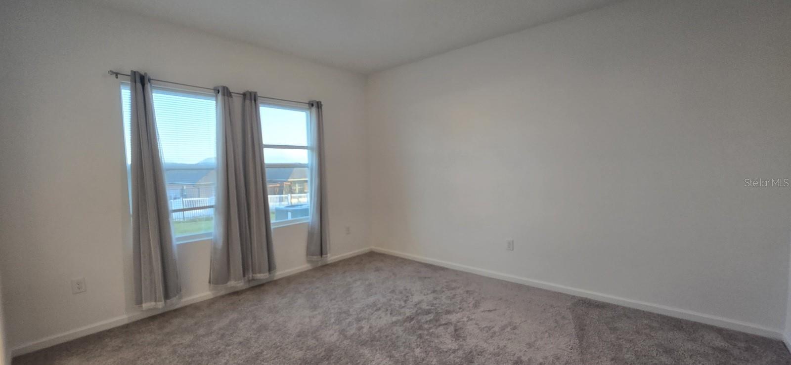 Image 23 of 33 For 452 Hennepin Loop