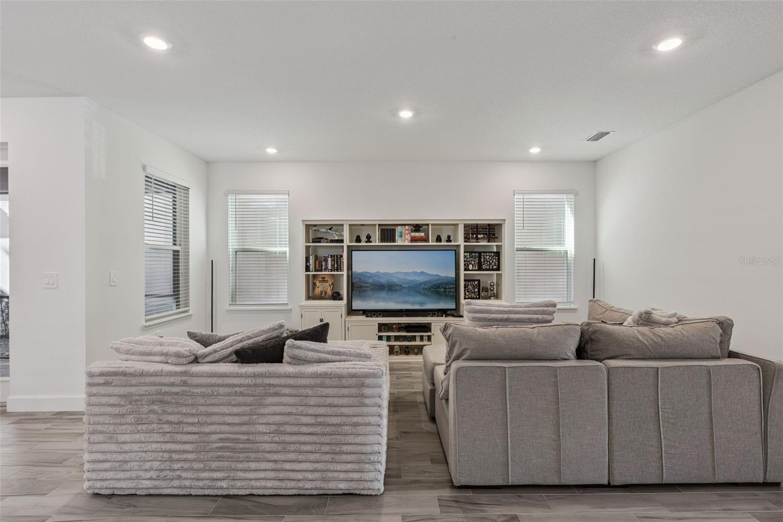 Image 13 of 63 For 15050 Summer Harvest Street