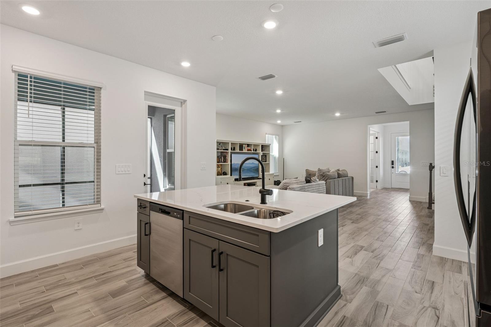 Image 18 of 63 For 15050 Summer Harvest Street