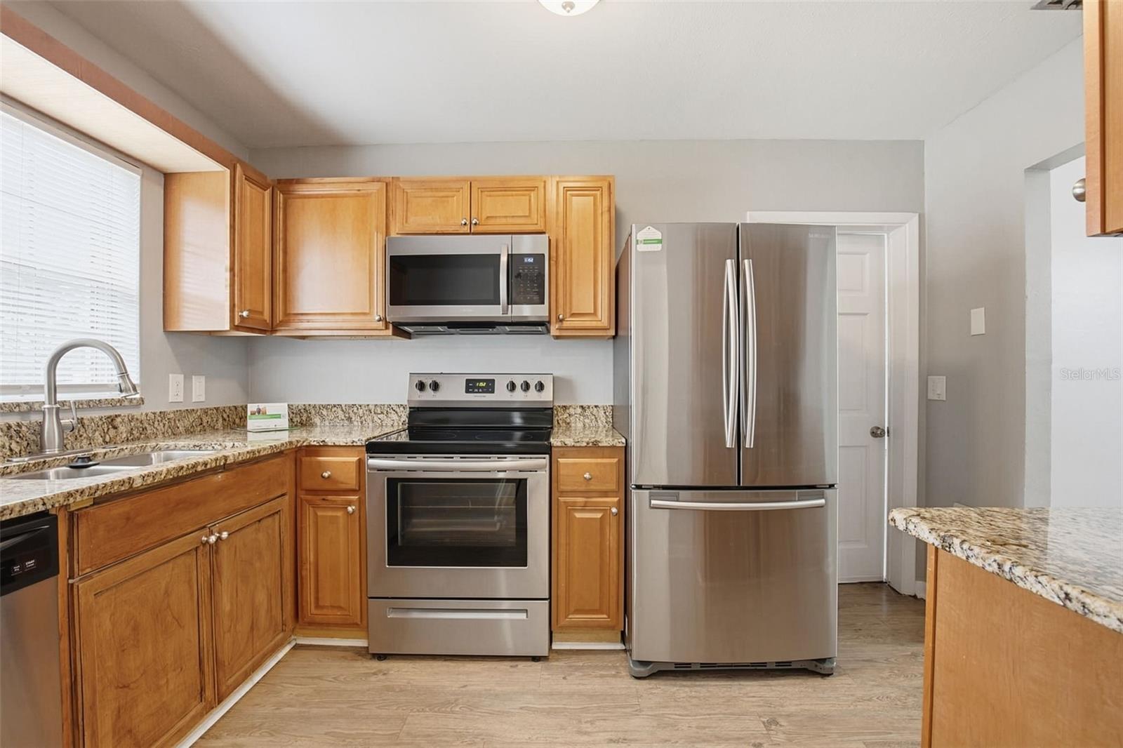 Image 16 of 42 For 2523 Lake Ellen Lane