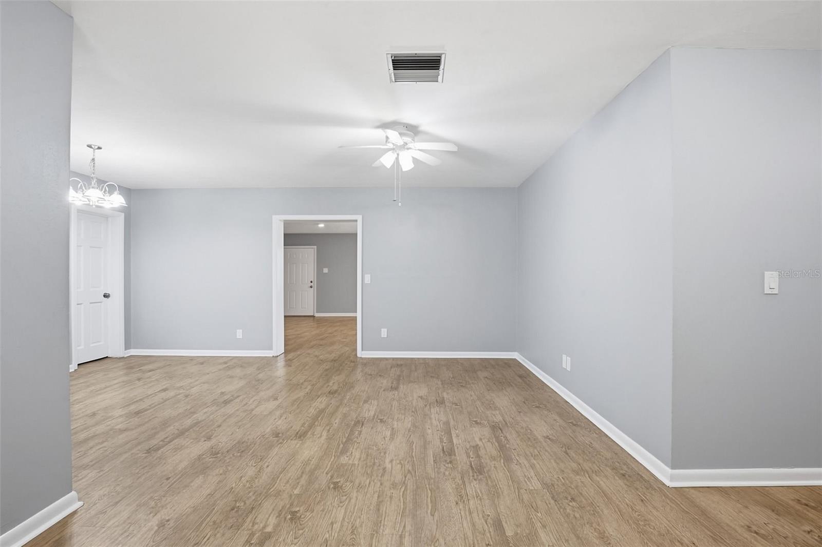 Image 20 of 42 For 2523 Lake Ellen Lane