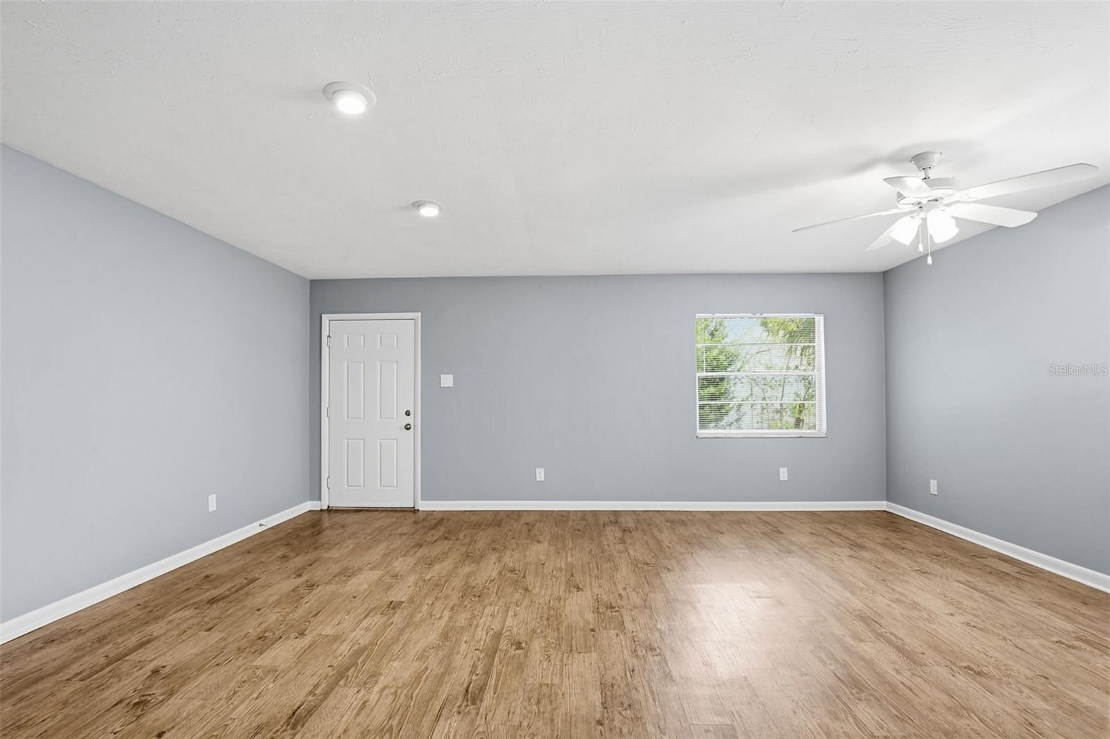 Image 23 of 42 For 2523 Lake Ellen Lane