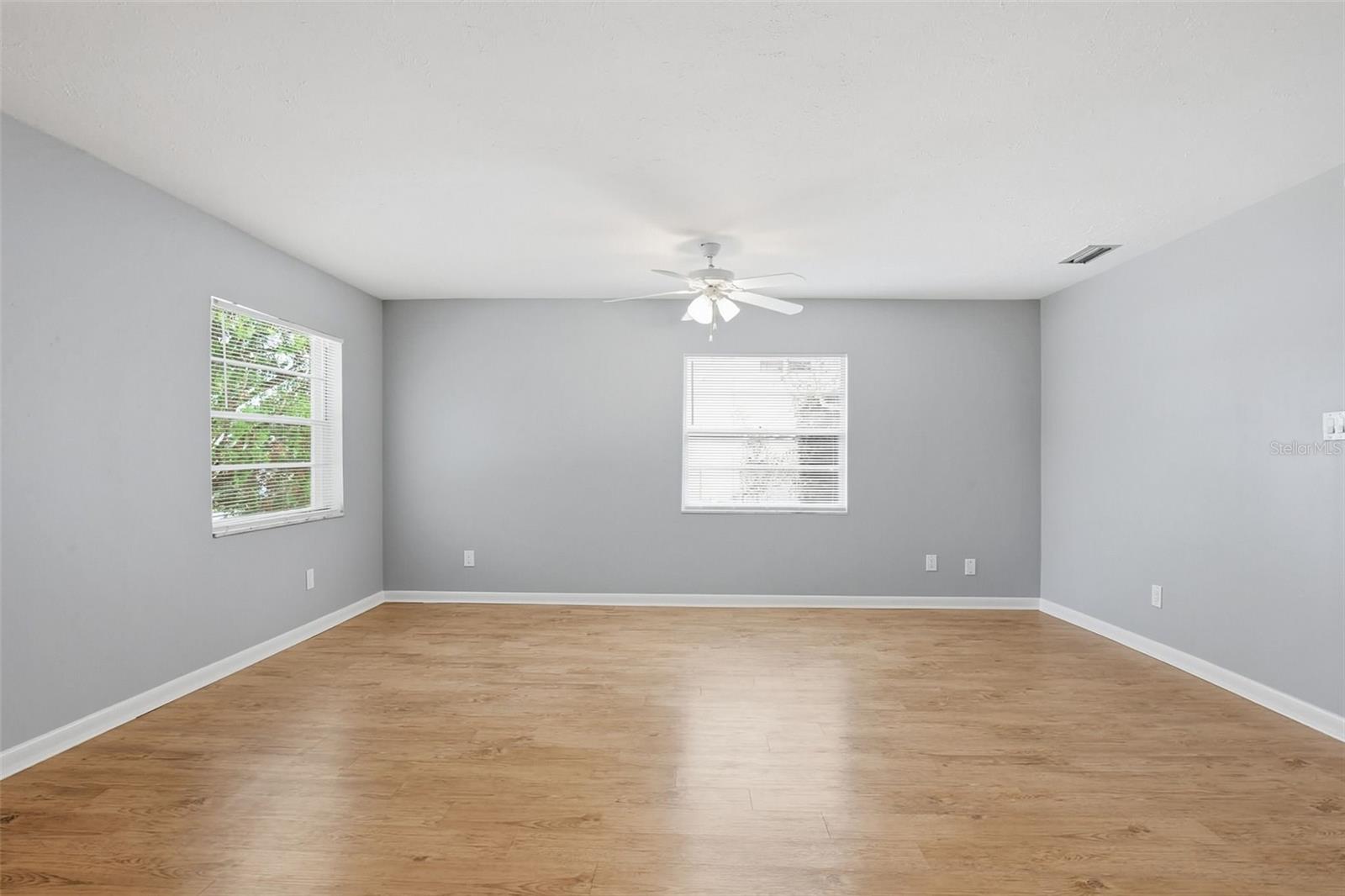 Image 24 of 42 For 2523 Lake Ellen Lane