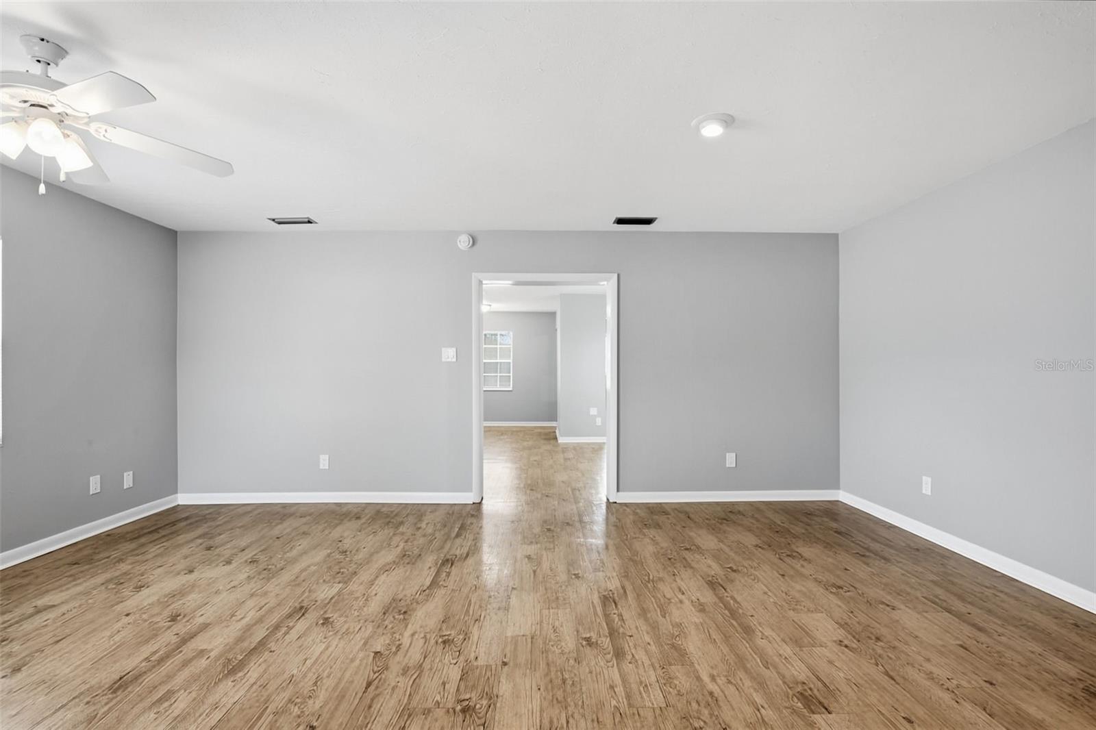 Image 26 of 42 For 2523 Lake Ellen Lane