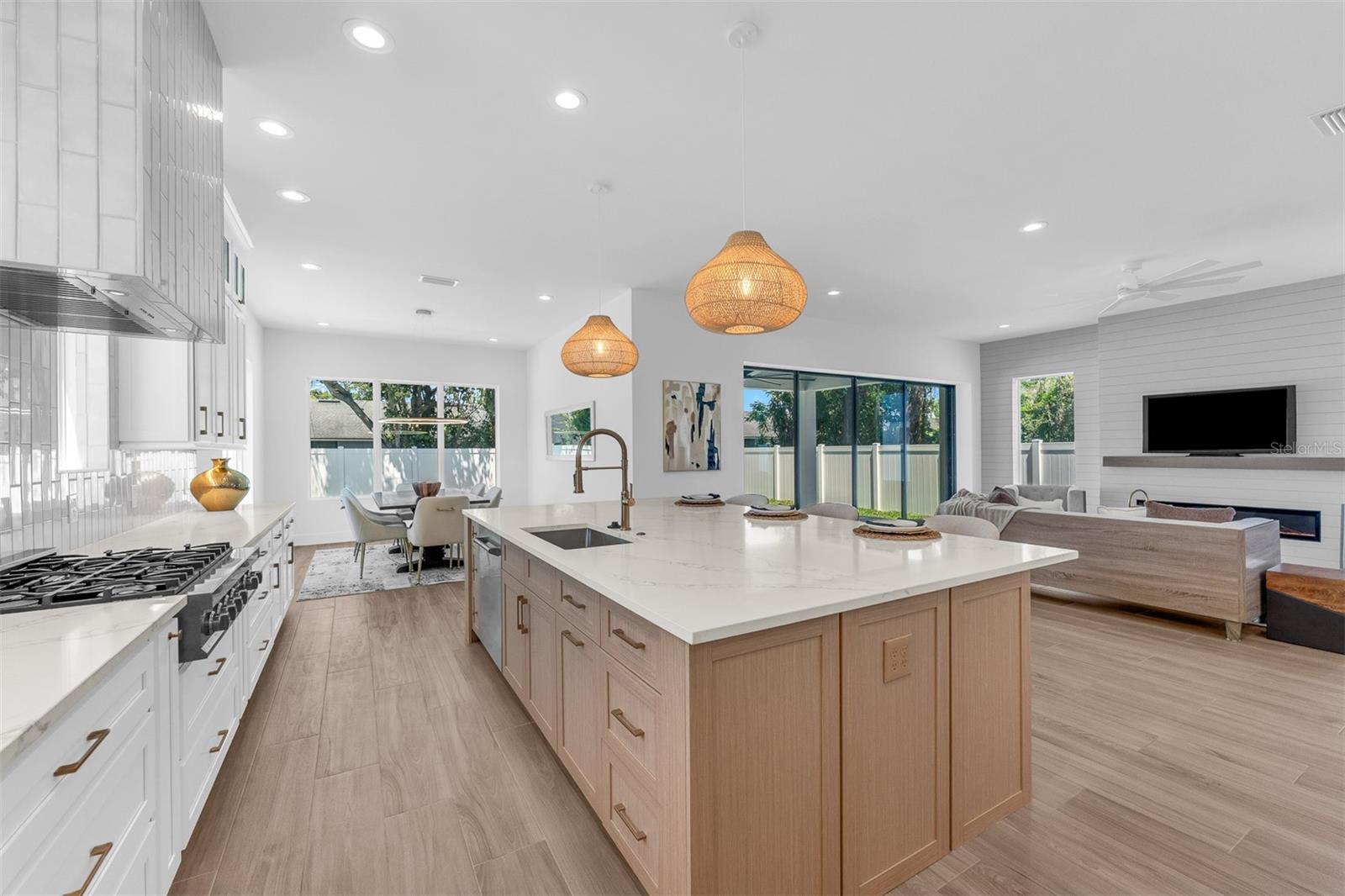 Image 17 of 65 For 1523 Miller Avenue