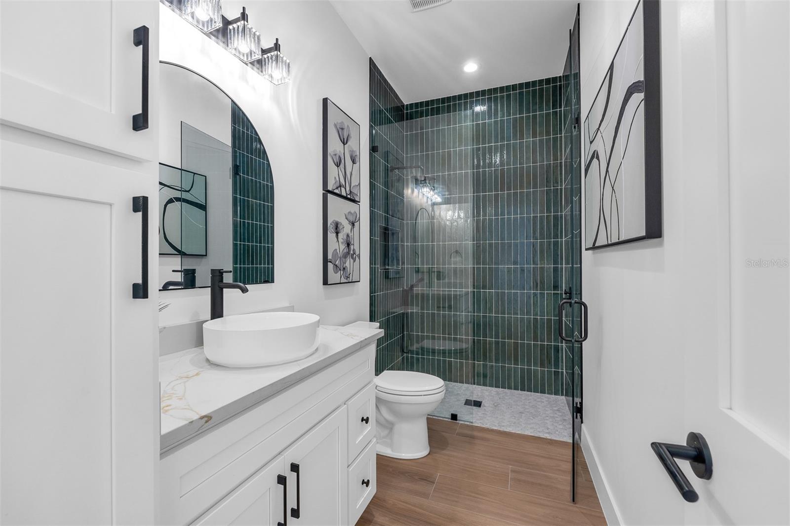 Image 24 of 65 For 1523 Miller Avenue