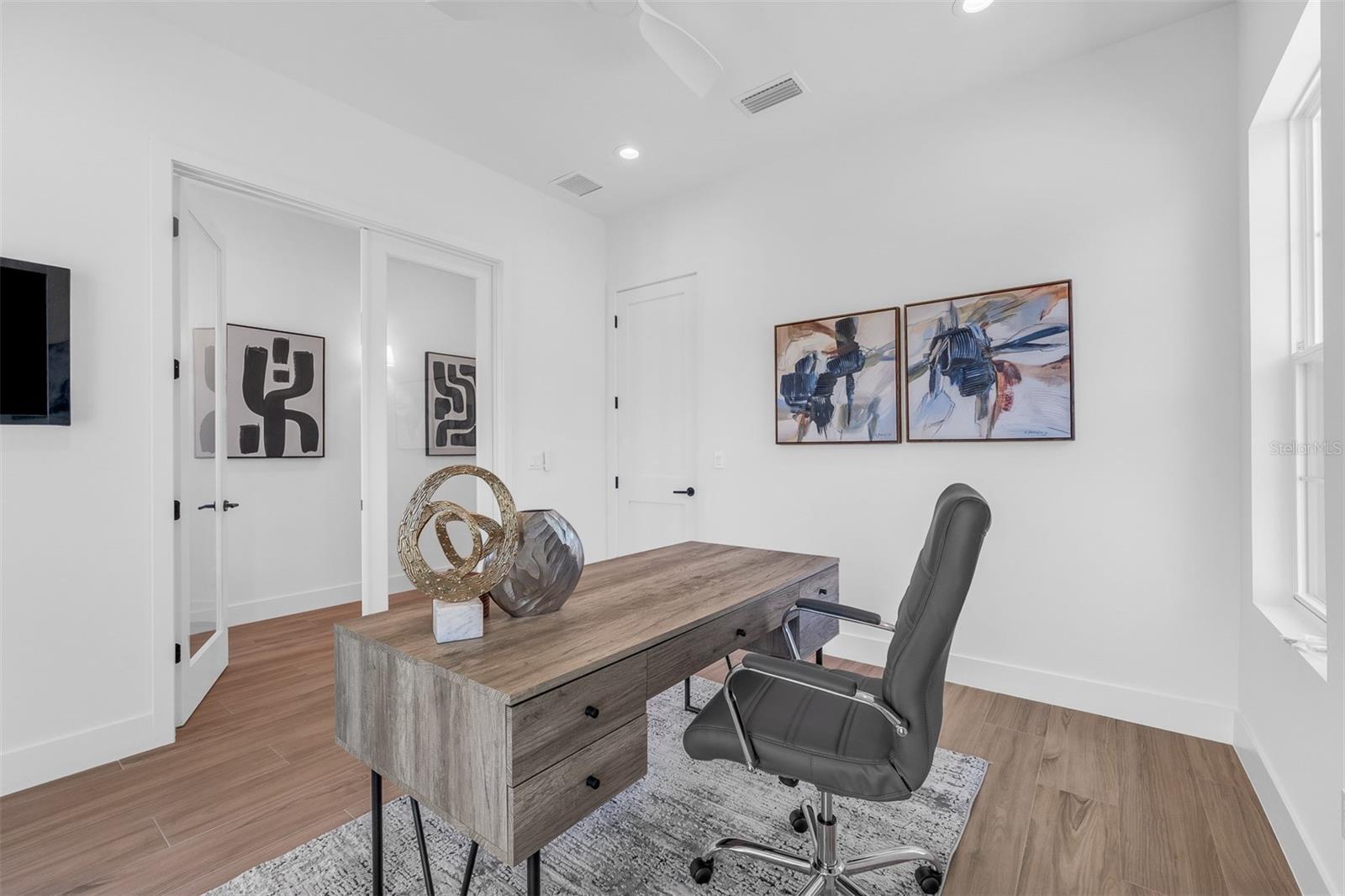 Image 26 of 65 For 1523 Miller Avenue