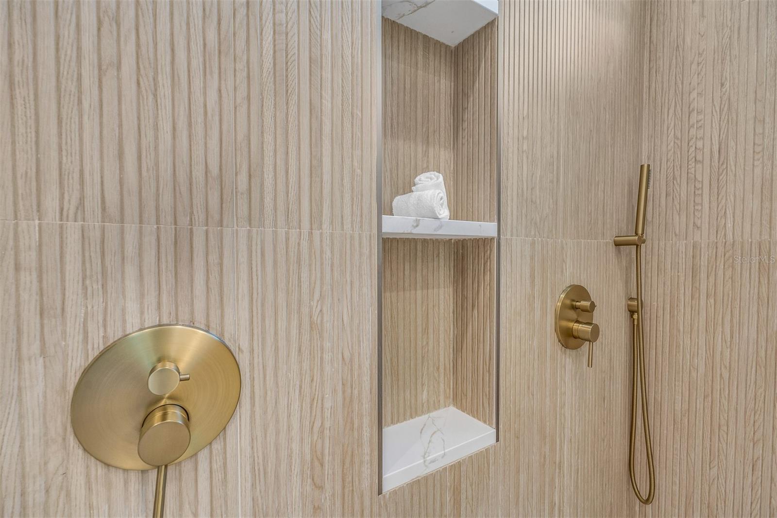 Image 35 of 65 For 1523 Miller Avenue