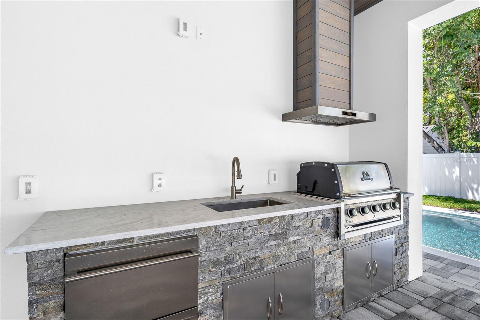 Image 56 of 65 For 1523 Miller Avenue