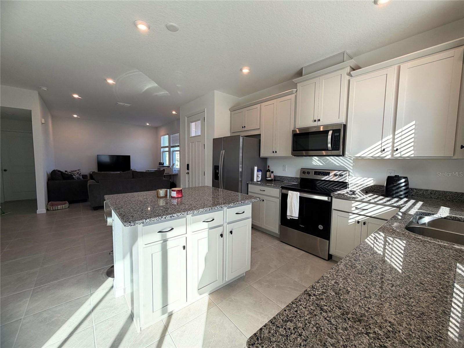 Image 7 of 44 For 9036 Ocean Tide Way