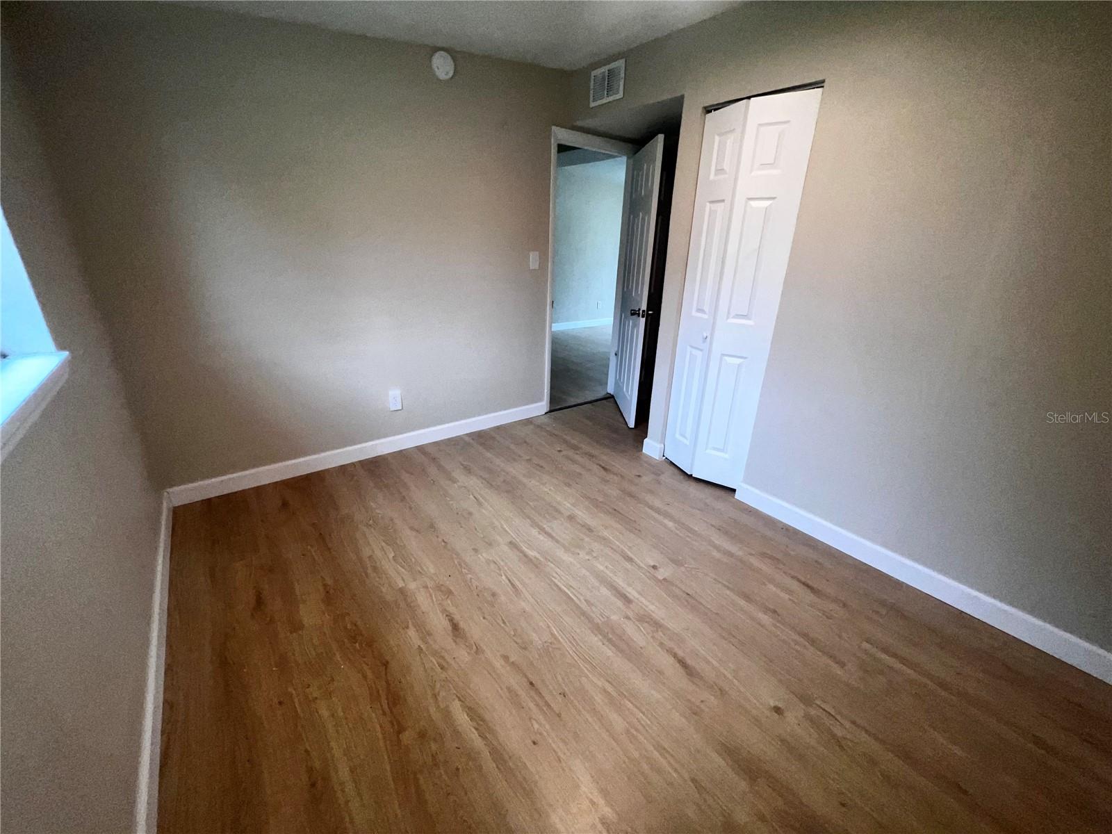 Image 17 of 26 For 1822 Harding Avenue