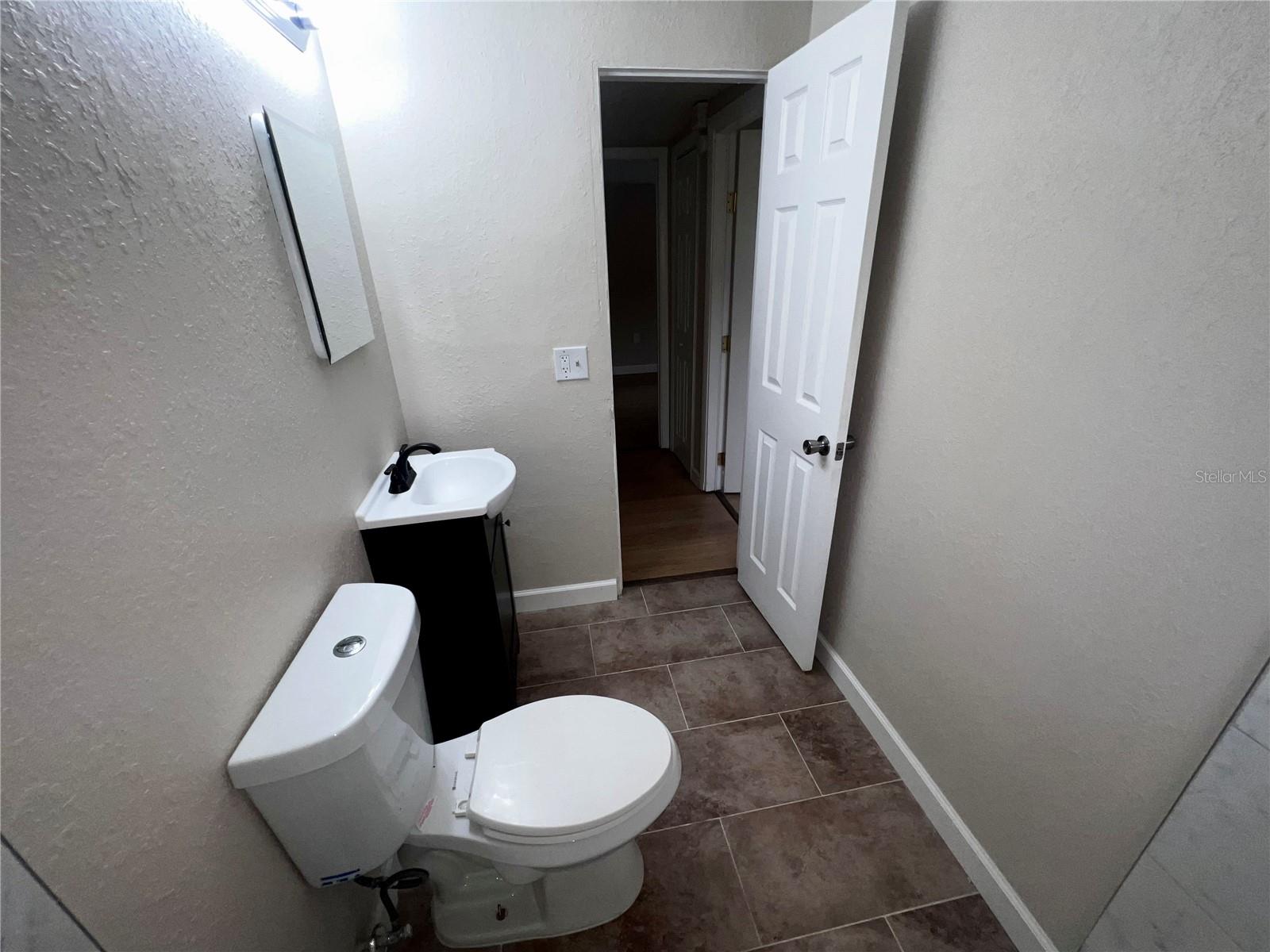 Image 19 of 26 For 1822 Harding Avenue