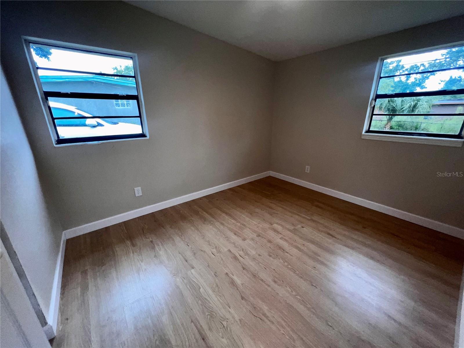 Image 20 of 26 For 1822 Harding Avenue