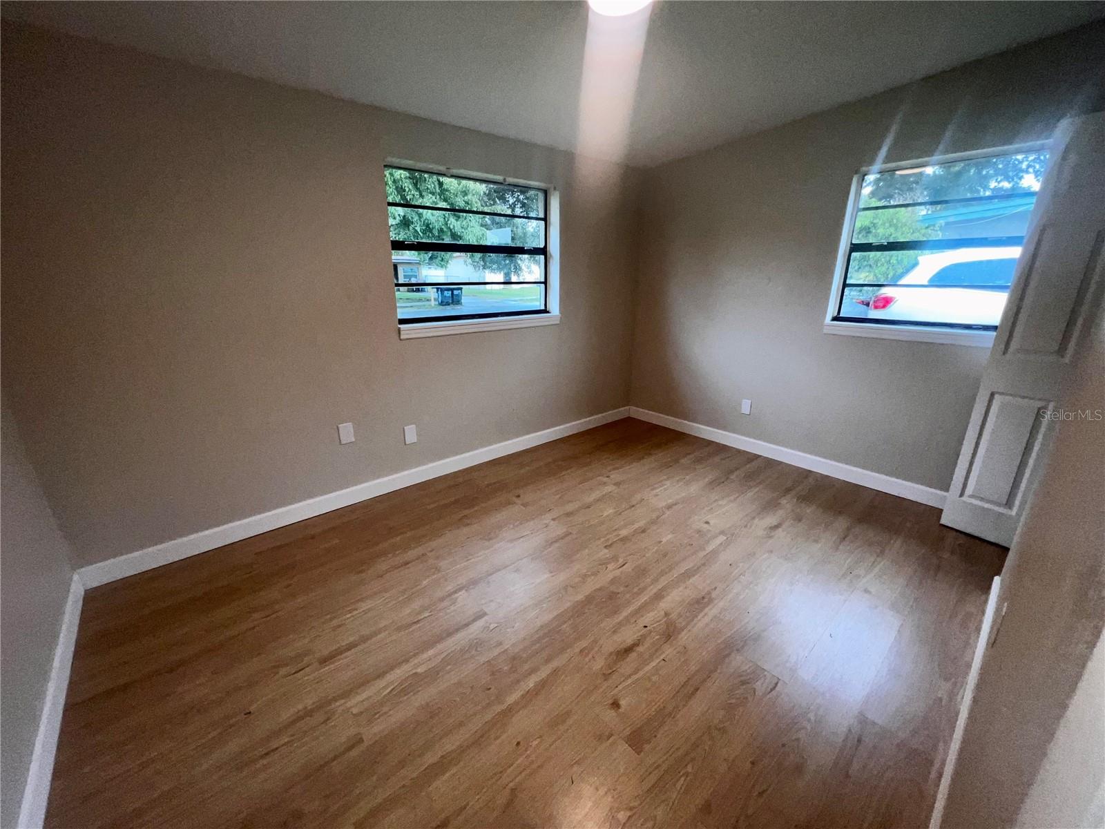 Image 22 of 26 For 1822 Harding Avenue