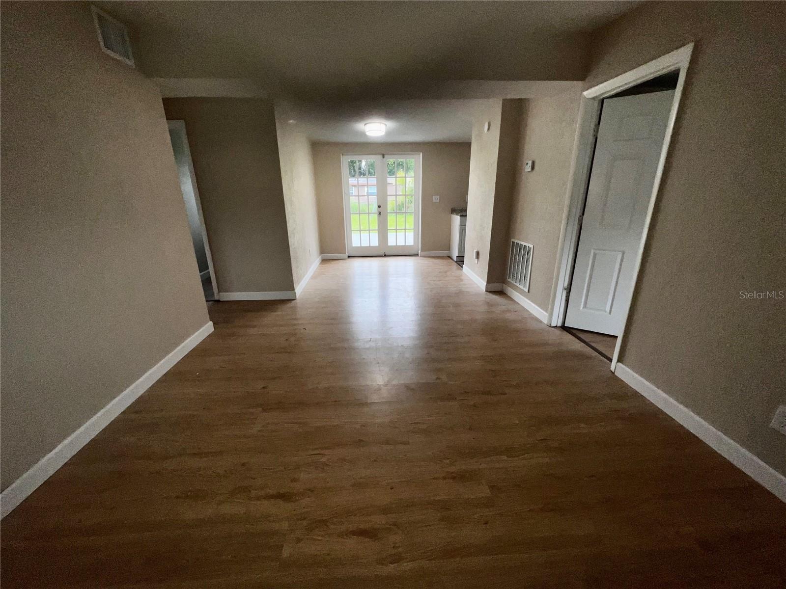 Image 3 of 26 For 1822 Harding Avenue