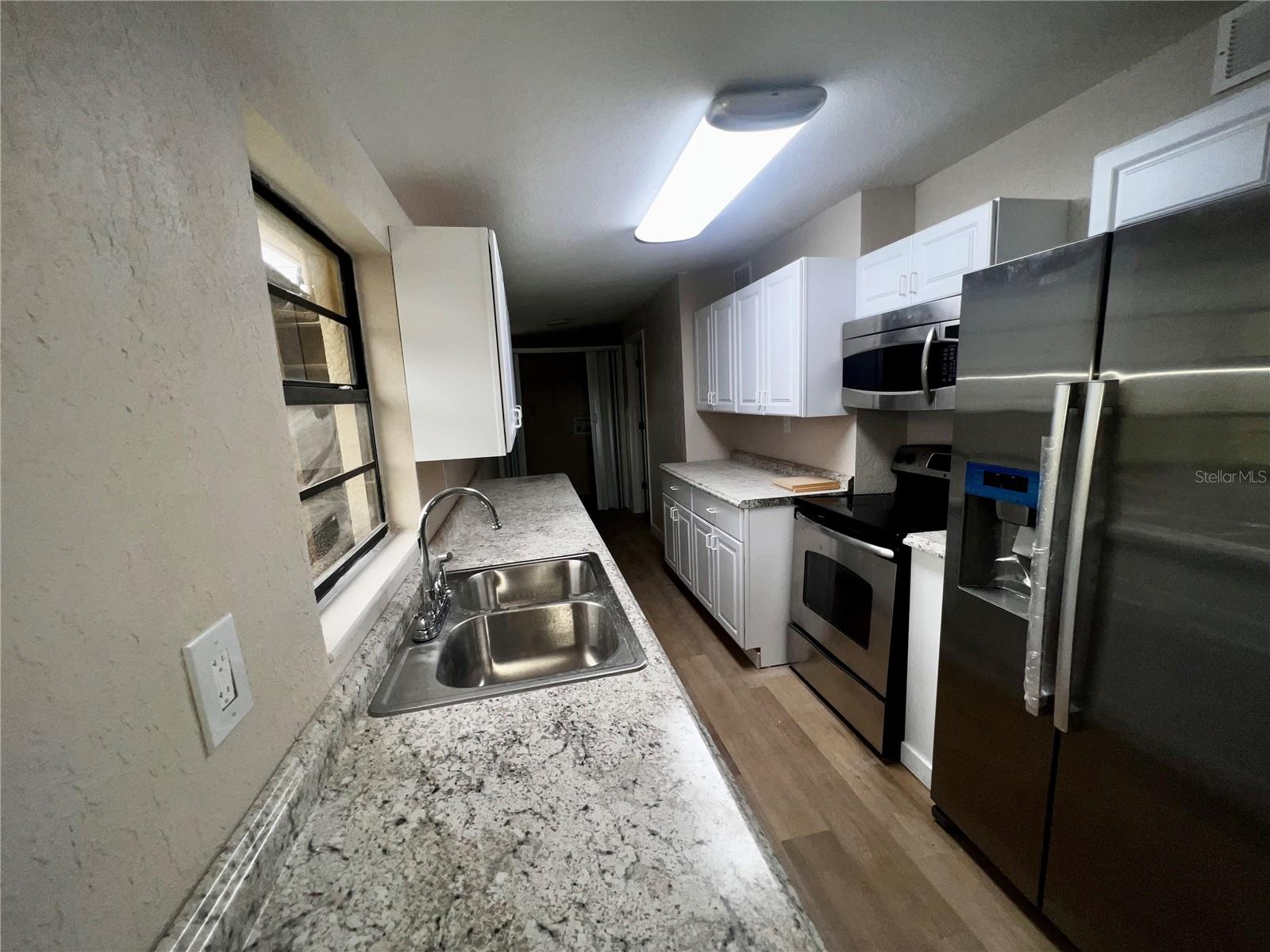 Image 5 of 26 For 1822 Harding Avenue