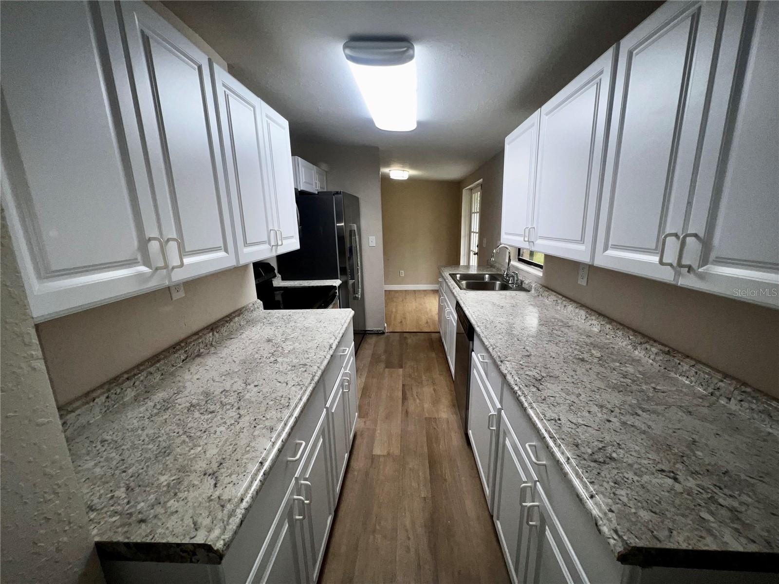 Image 7 of 26 For 1822 Harding Avenue