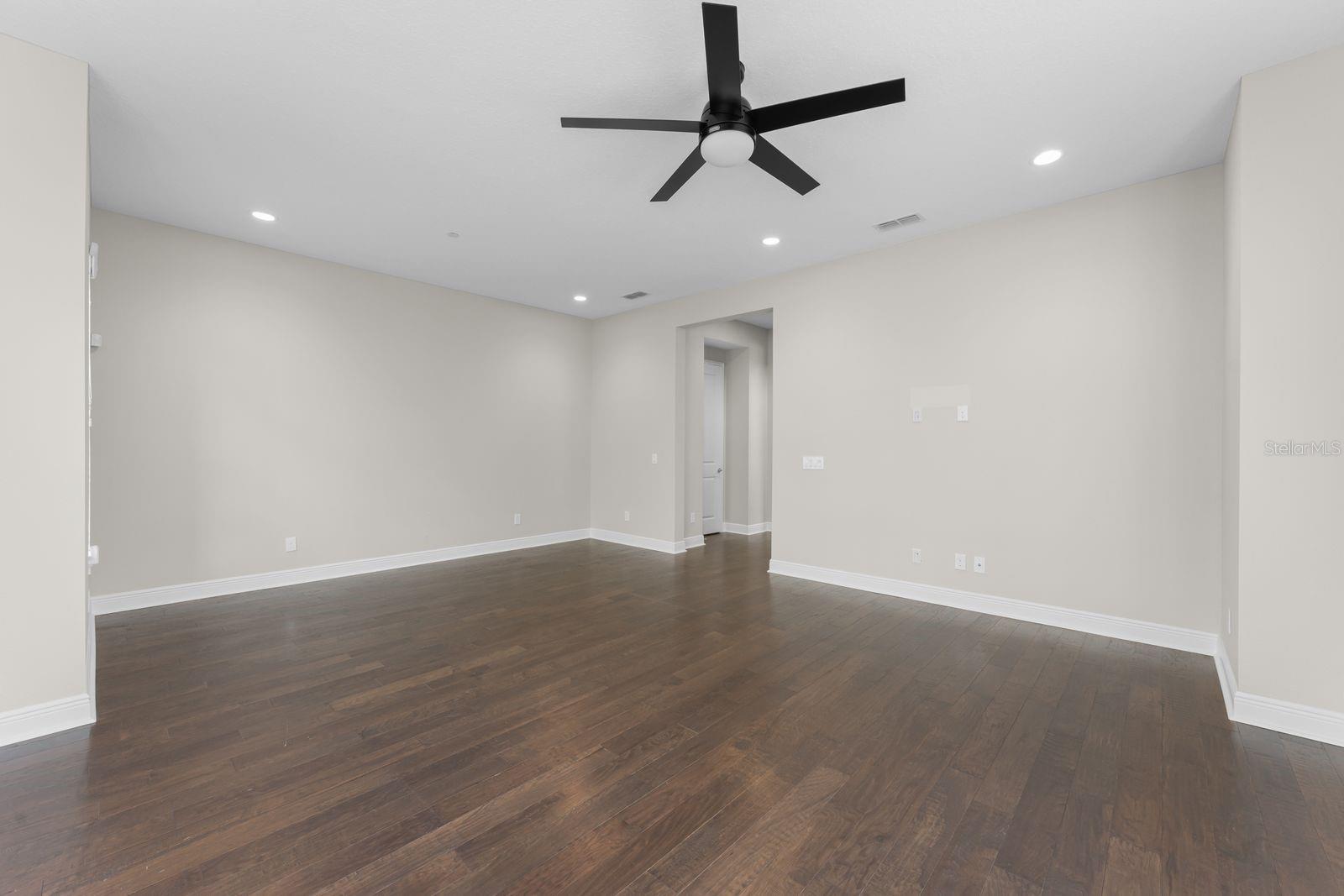 Image 6 of 35 For 2116 Lobelia Drive