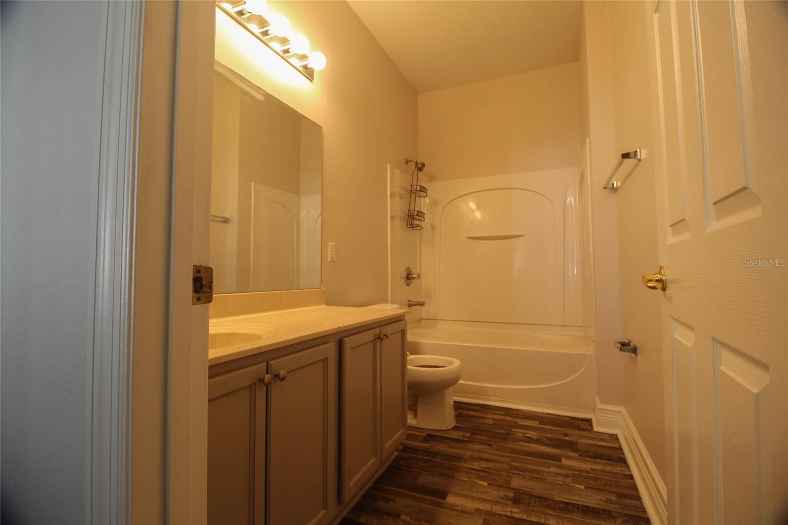 Image 5 of 20 For 2706 Portchester Court